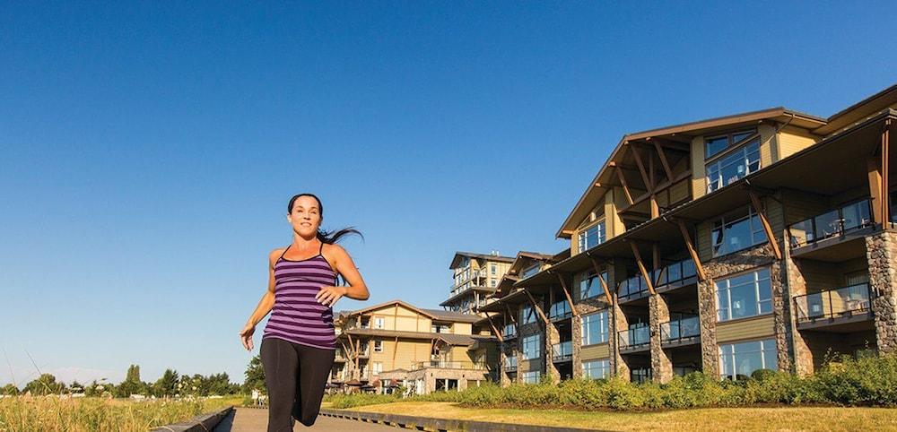 The Beach Club Resort — Bellstar Hotels & Resorts Parksville Bagian luar foto